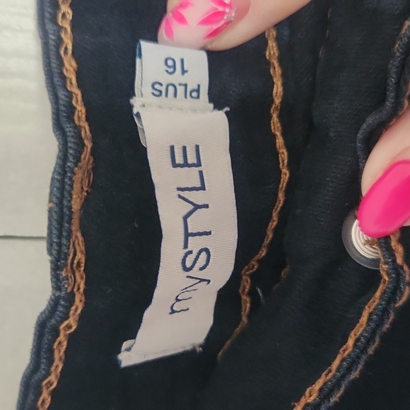 My Style Womens Plus Size Stretchy Denim  Shorts - Size 16 - Picture 10 of 11